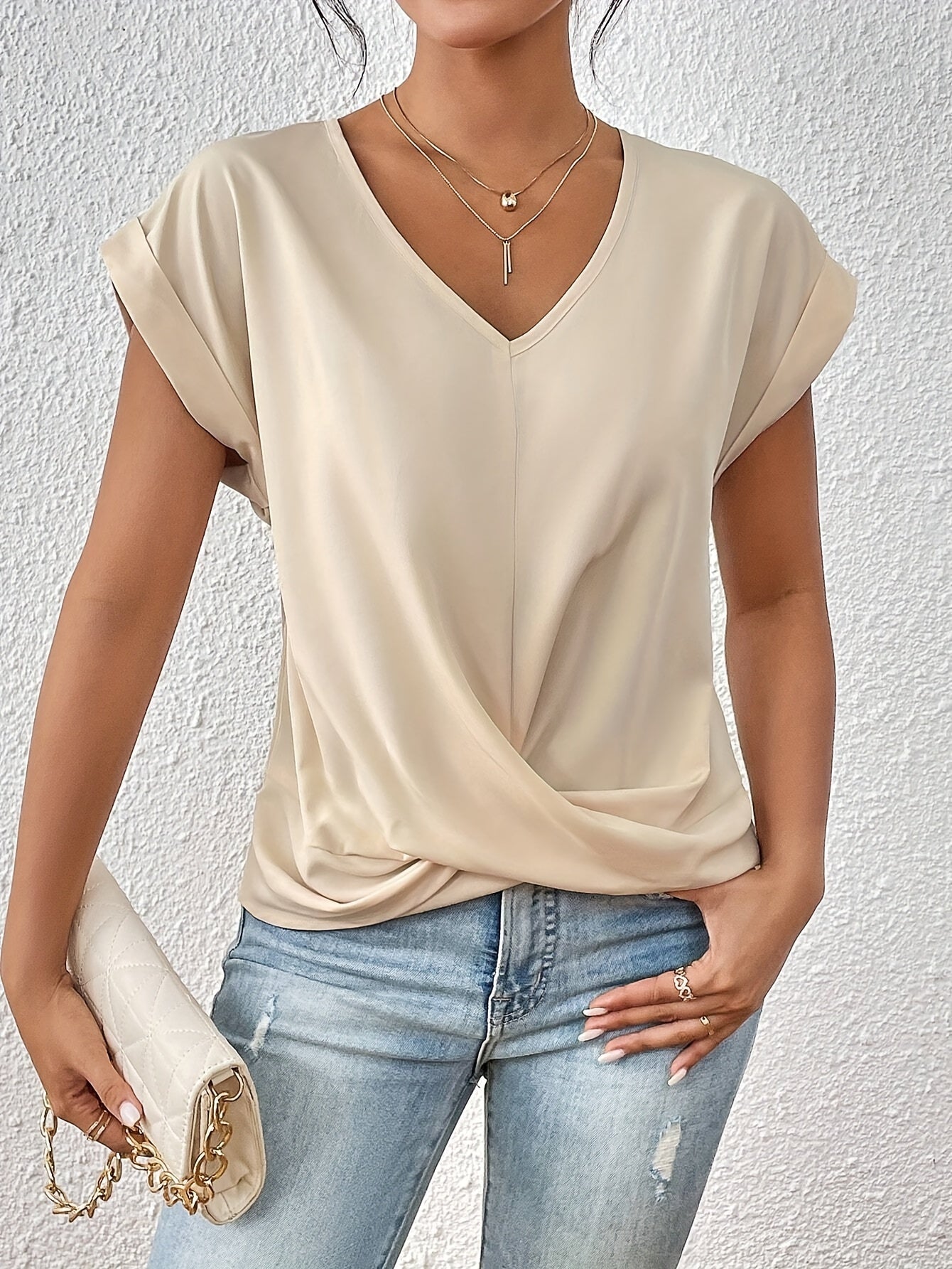 Maria – Twist Front V-Neck Top