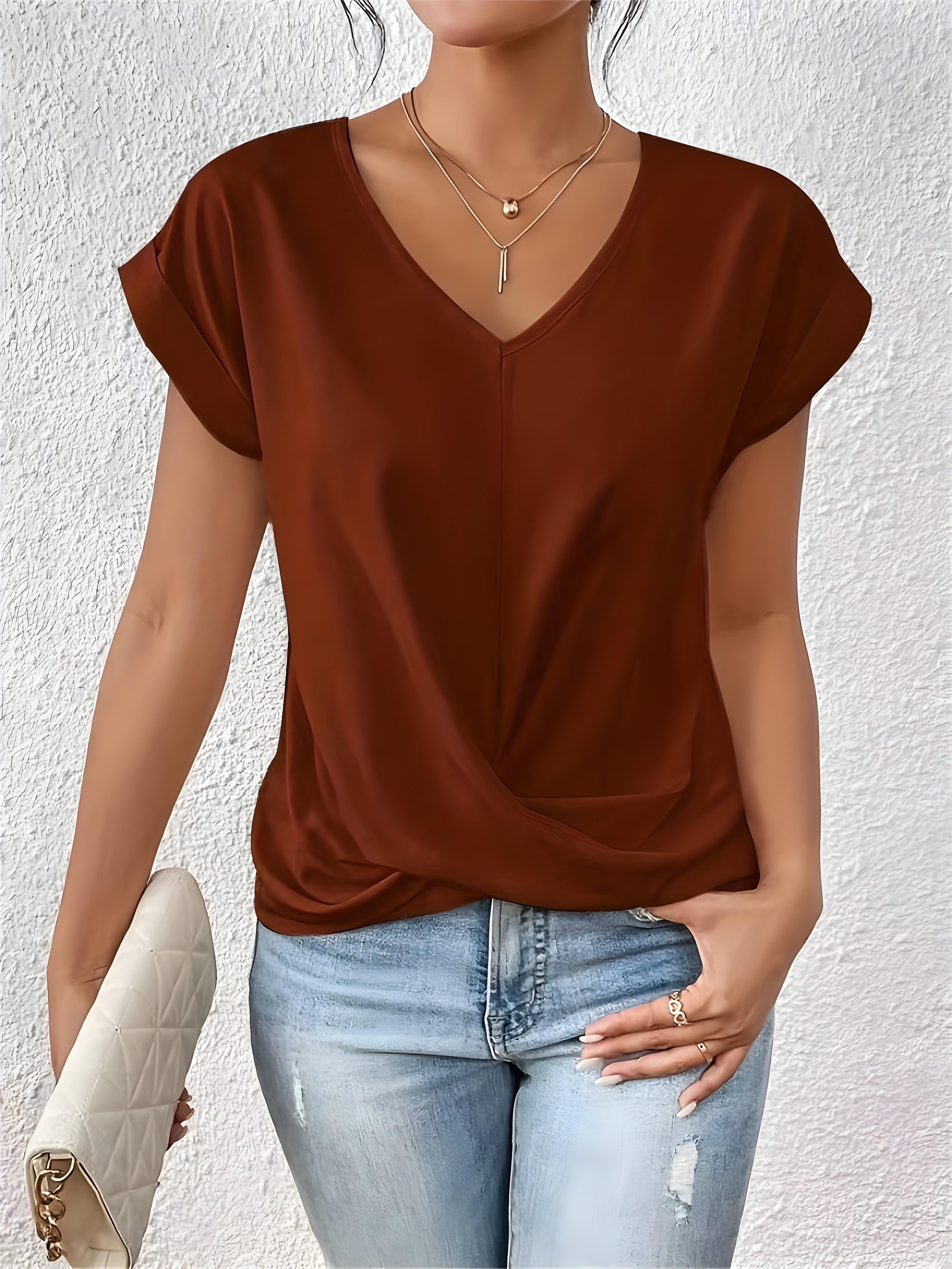 Maria – Twist Front V-Neck Top