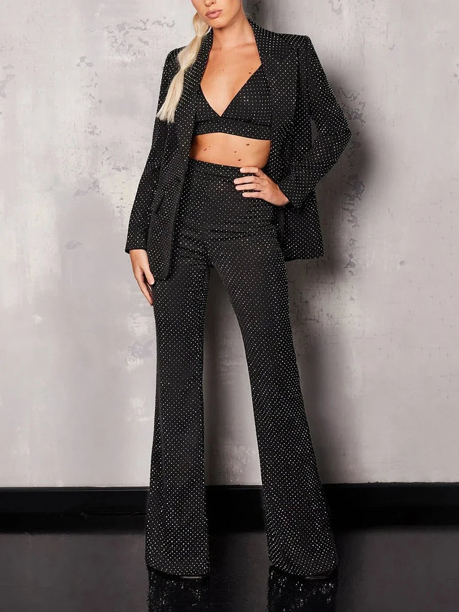 Stylish three-piece suit with lapel collar